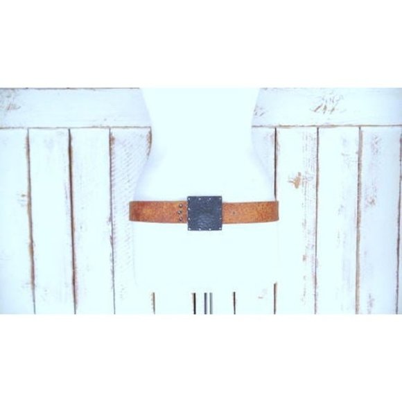 Vintage Cyd Woo wide brown distressed leather silver plate buckle belt - Picture 3 of 5